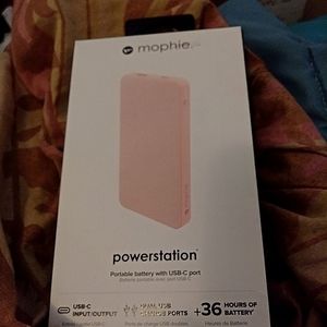 Portable smartphone power bank